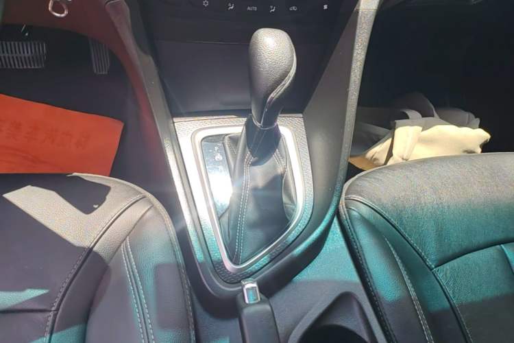 Used Buick GT 2019 18T Automatic Connected Elite Model China VI Standard Gear Lever