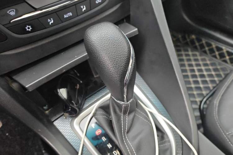 Used Buick GT 2019 18T Automatic Connected Elite Model China VI Standard Gear Lever