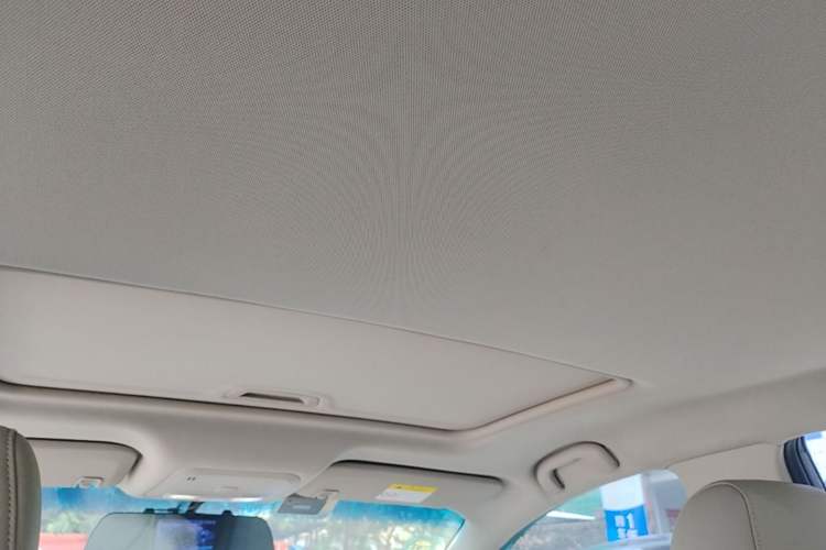 Used Buick GT 2019 15T Dual-Clutch Connected Elite Model China VI Headliner