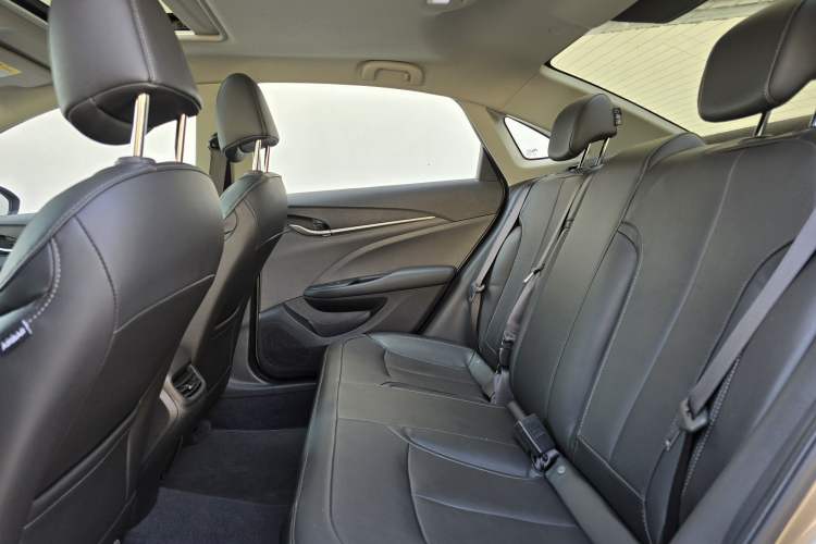 Used Buick GT 2019 18T Automatic Connected Elite Model China VI Standard Interior 4