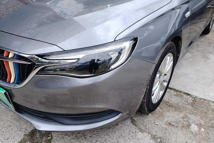 Used Buick GT 2019 15T Dual-Clutch Connected Elite Model China VI Left Front Headlight