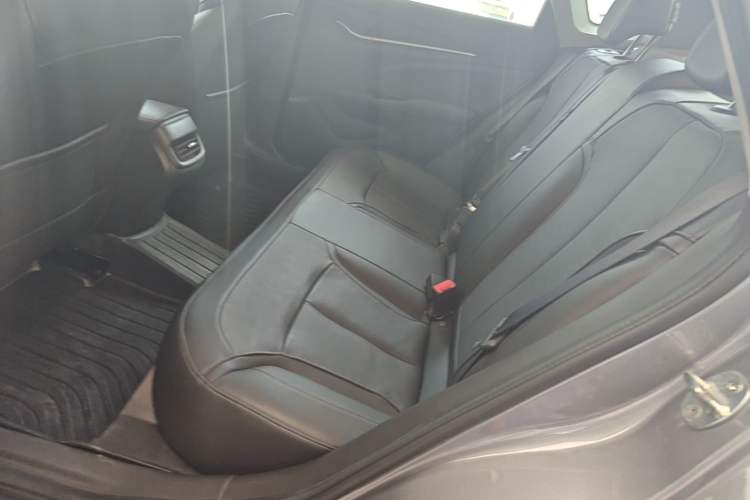 Used Buick GT 2019 18T Automatic Connected Elite Model China VI Standard Left Rear Seat