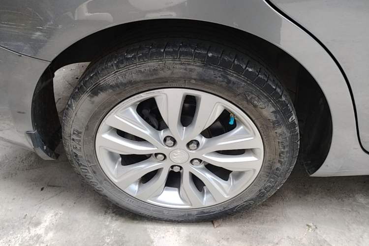 Used Buick GT 2019 15T Dual-Clutch Connected Elite Model China VI Right Rear Wheel Hub