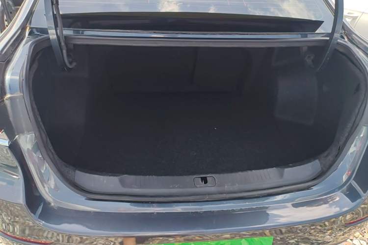 Used Buick GT 2019 18T Automatic Connected Elite Model China VI Standard Trunk