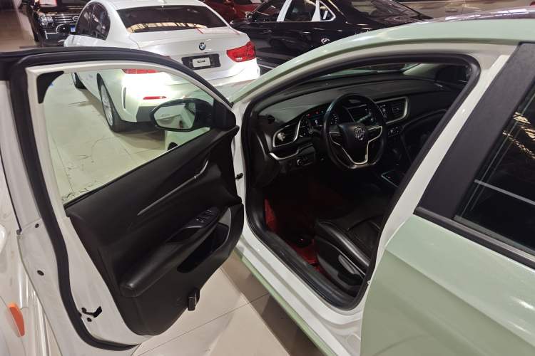 Used Buick GT 2019 18T Automatic Connected Elite Model China VI Standard Driver Seat
