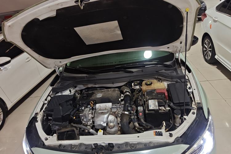 Used Buick GT 2019 18T Automatic Connected Elite Model China VI Standard Engine Bay