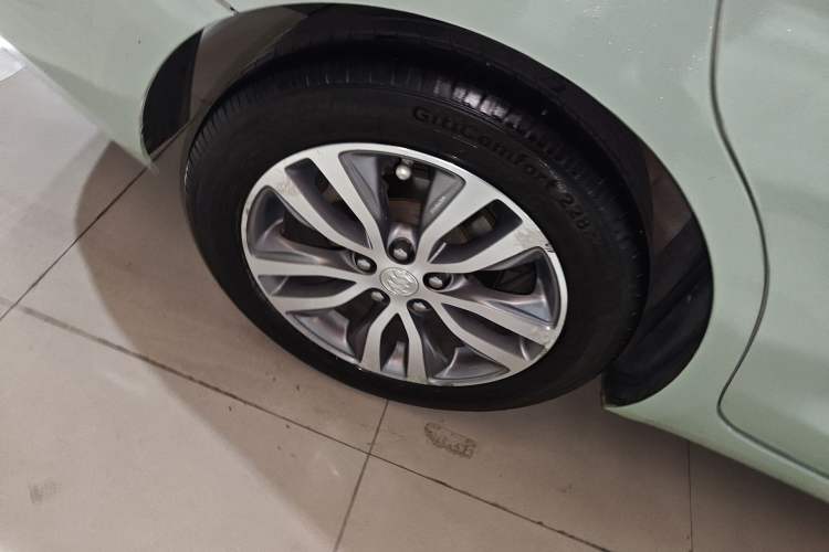 Used Buick GT 2019 18T Automatic Connected Elite Model China VI Standard Right Rear Wheel Hub