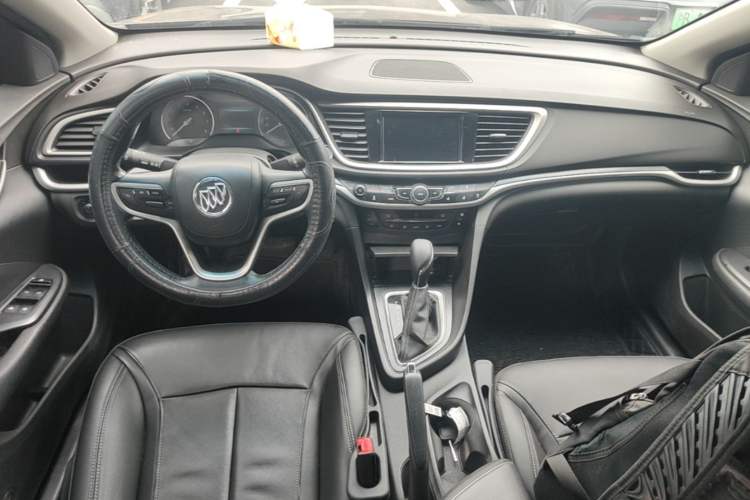 Used Buick GT 2019 18T Automatic Connected Elite Model China VI Standard Center Console