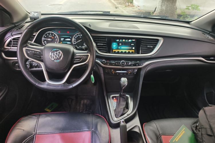Used Buick GT 2019 18T Automatic Connected Elite Model China VI Standard Center Console