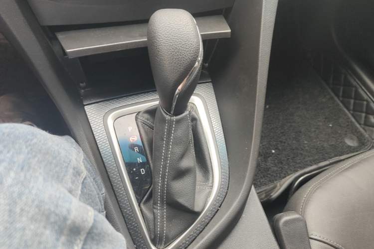 Used Buick GT 2019 18T Automatic Connected Elite Model China VI Standard Gear Lever