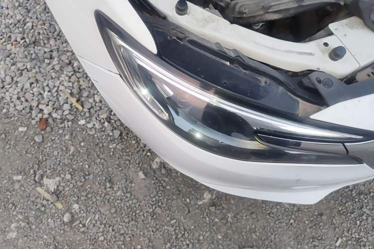 Used Buick GT  Right Front Headlight