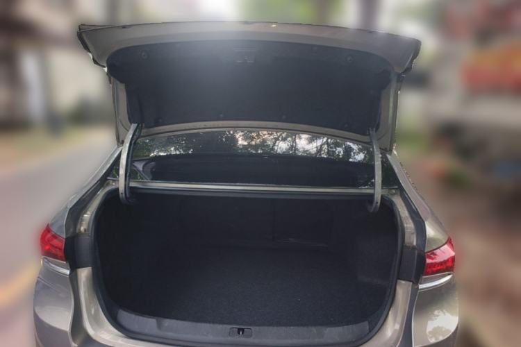 Used Buick GT 2019 18T Automatic Connected Elite Model China VI Standard Trunk