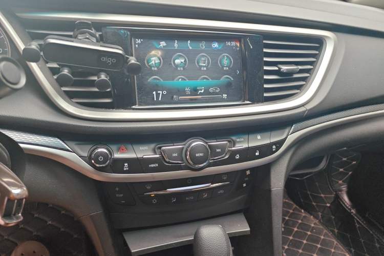 Used Buick GT 2019 18T Automatic Connected Elite Model China V Standard Audio And AC Panel