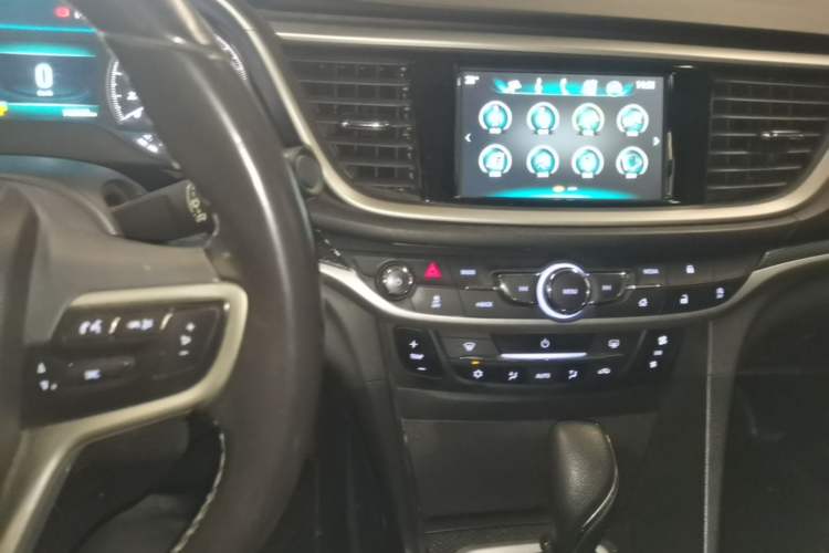 Used Buick GT 2019 18T Automatic Connected Elite Model China VI Standard Audio And AC Panel
