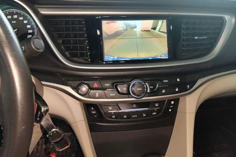 Used Buick GT 2019 15T Dual-Clutch Connected Elite Model China VI Audio And AC Panel