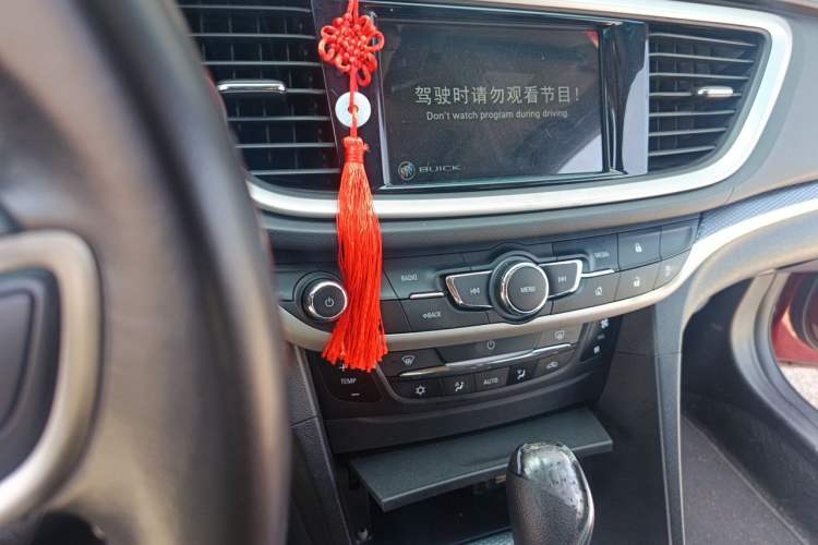 Used Buick GT 2019 18T Automatic Connected Elite Model China V Standard Audio And AC Panel