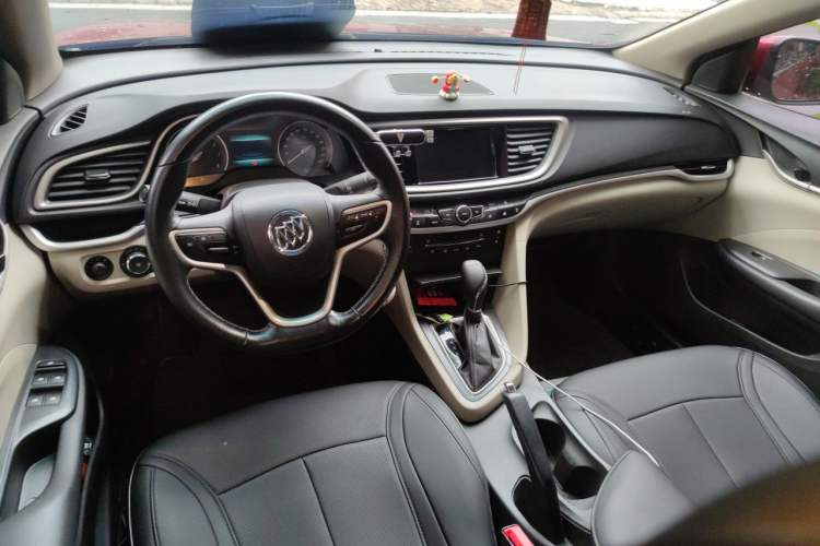 Used Buick GT 2019 15T Dual-Clutch Connected Elite Model China VI Center Console