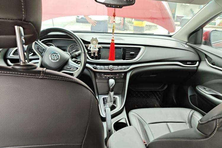 Used Buick GT 2019 18T Automatic Connected Elite Model China VI Standard Center Console