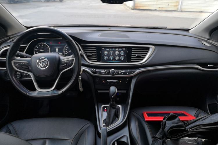 Used Buick GT 2019 18T Automatic Connected Elite Model China VI Standard Center Console