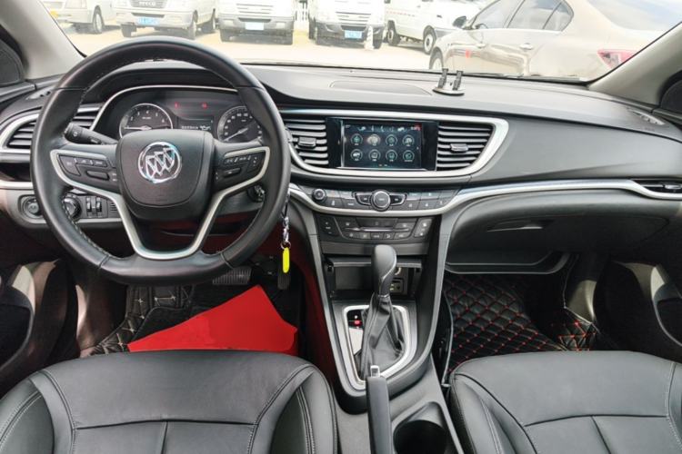 Used Buick GT 2019 18T Automatic Connected Elite Model China VI Standard Center Console