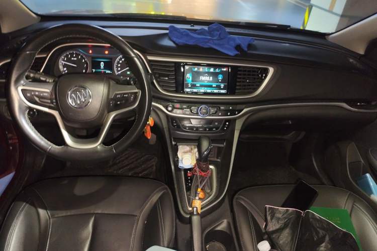 Used Buick GT 2019 18T Automatic Connected Elite Model China VI Standard Center Console