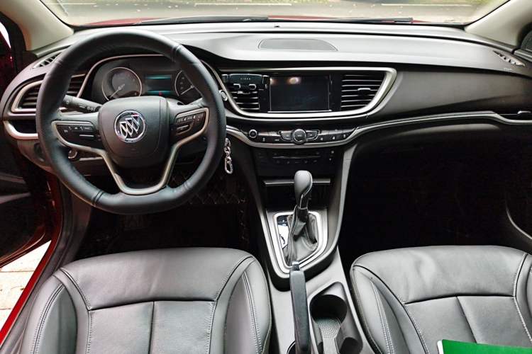 Used Buick GT 2019 18T Automatic Connected Elite Model China VI Standard Center Console