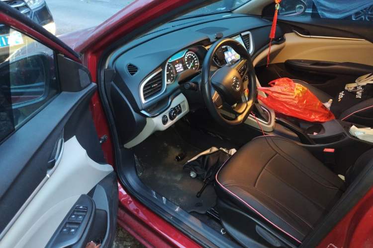 Used Buick GT 2019 15T Dual-Clutch Advanced Version China VI Standard Driver Seat