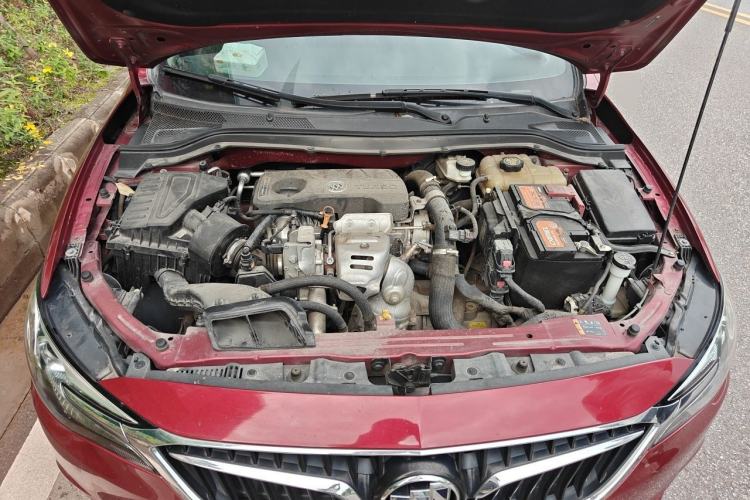 Used Buick GT 2019 15T Dual-Clutch Advanced Version China VI Standard Engine Bay