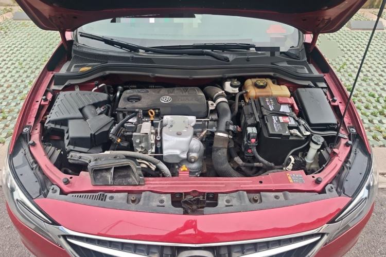 Used Buick GT 2019 18T Automatic Connected Elite Model China VI Standard Engine Bay