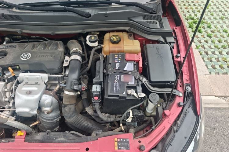Used Buick GT 2019 18T Automatic Connected Elite Model China VI Standard Engine Bay Left