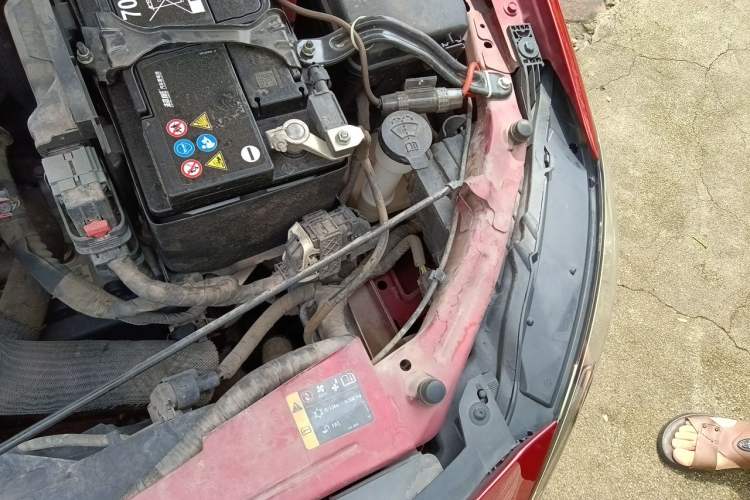 Used Buick GT 2019 18T Automatic Connected Elite Model China VI Standard Engine Bay Left