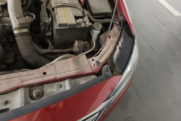Used Buick GT 2019 18T Automatic Connected Flagship Version China VI Standard Engine Bay Left