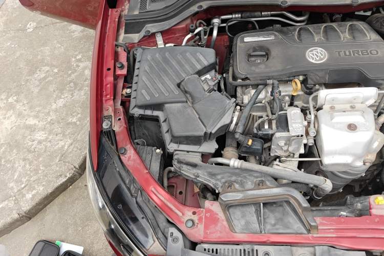 Used Buick GT 2019 18T Automatic Connected Elite Model China VI Standard Engine Bay Right