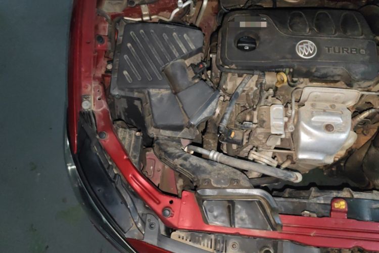 Used Buick GT 2019 18T Automatic Connected Elite Model China VI Standard Engine Bay Right