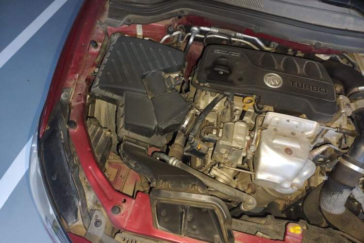 Used Buick GT 2019 18T Automatic Connected Elite Model China VI Standard Engine Bay Right