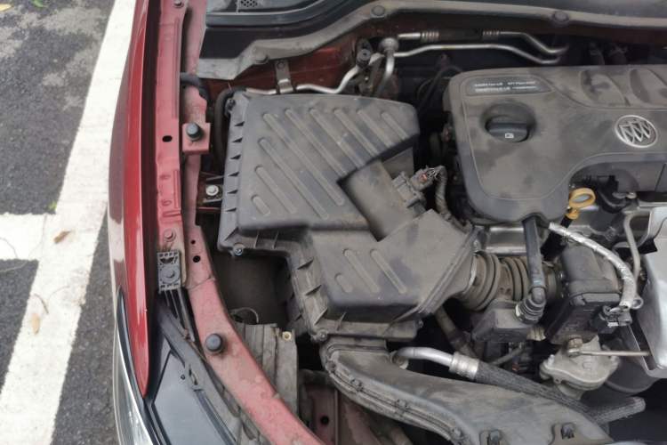 Used Buick GT 2019 18T Automatic Connected Elite Model China V Standard Engine Bay Right