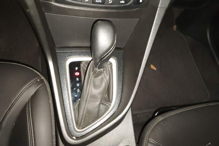 Used Buick GT 2019 18T Automatic Connected Elite Model China VI Standard Gear Lever
