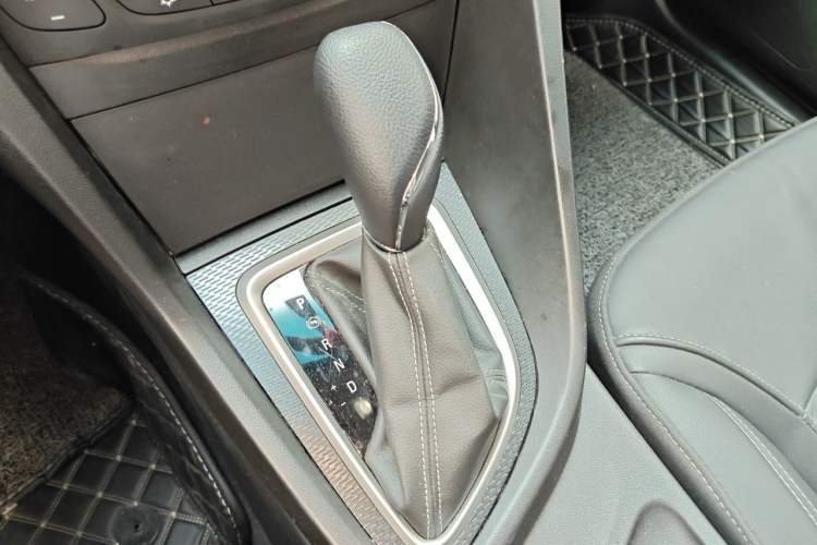 Used Buick GT 2019 18T Automatic Connected Elite Model China VI Standard Gear Lever