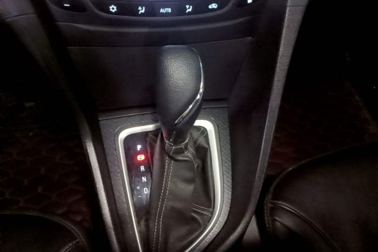 Used Buick GT 2019 18T Automatic Connected Elite Model China V Standard Gear Lever