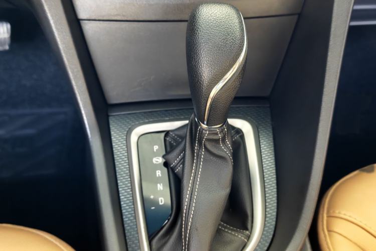 Used Buick GT 2019 18T Automatic Connected Flagship Version China VI Standard Gear Lever