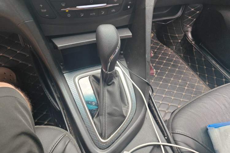 Used Buick GT 2019 18T Automatic Connected Elite Model China V Standard Gear Lever