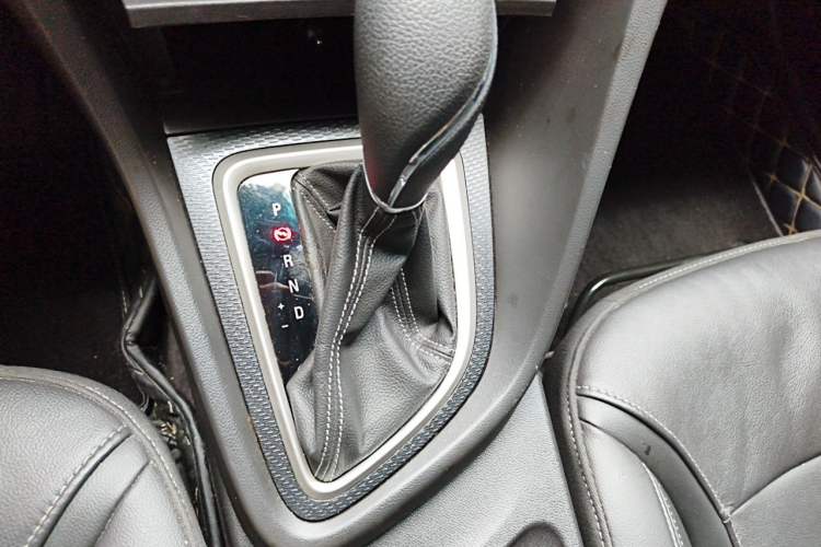 Used Buick GT 2019 18T Automatic Connected Elite Model China VI Standard Gear Lever