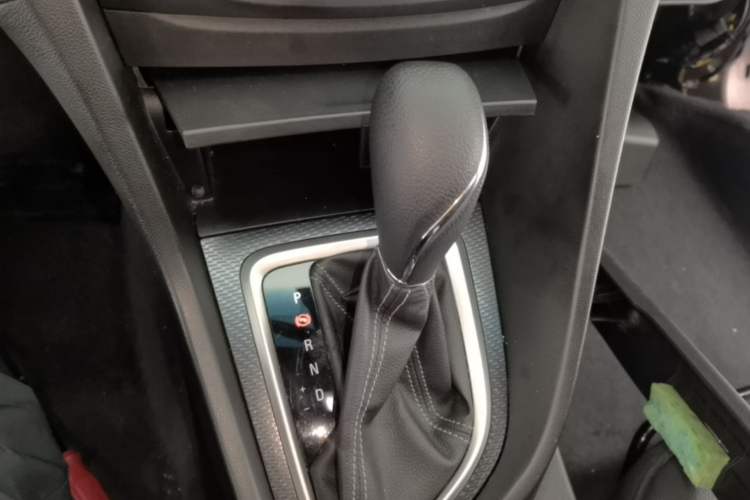 Used Buick GT 2019 18T Automatic Connected Elite Model China VI Standard Gear Lever