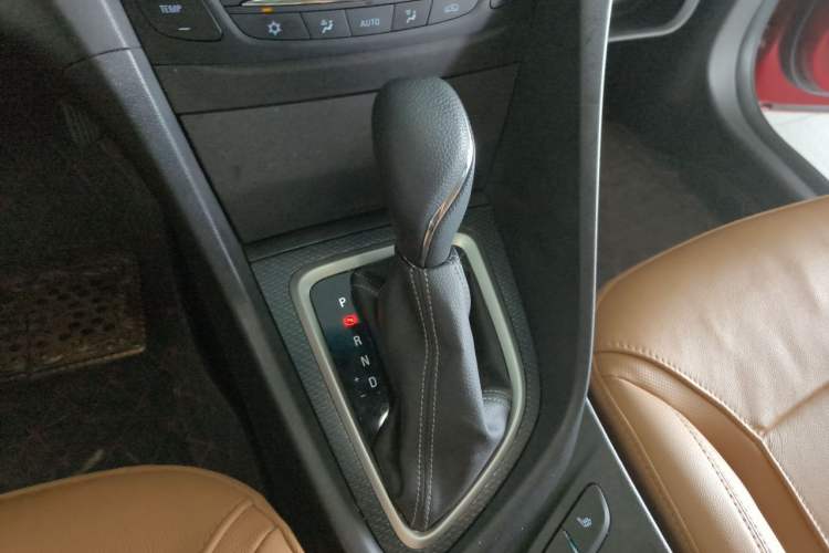 Used Buick GT 2019 18T Automatic Connected Flagship Version China VI Standard Gear Lever