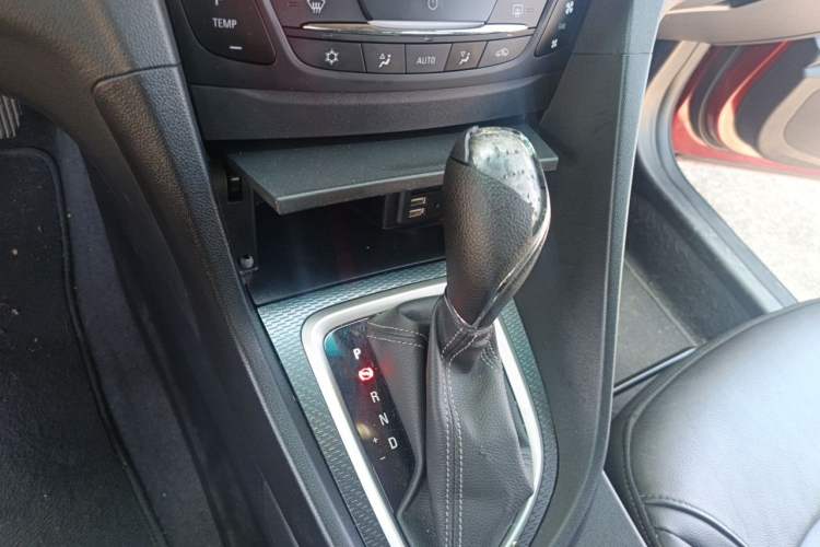 Used Buick GT 2019 18T Automatic Connected Elite Model China V Standard Gear Lever