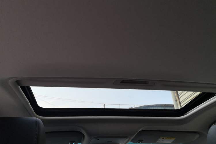Used Buick GT 2019 18T Automatic Connected Elite Model China VI Standard Headliner
