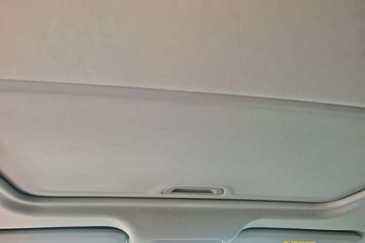 Used Buick GT 2019 18T Automatic Connected Elite Model China VI Standard Headliner