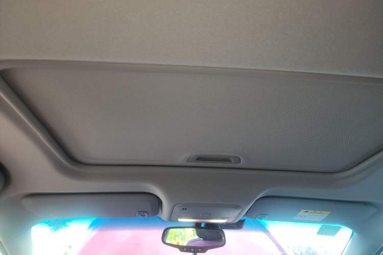Used Buick GT 2019 18T Automatic Connected Elite Model China VI Standard Headliner