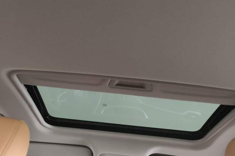 Used Buick GT 2019 18T Automatic Connected Flagship Version China VI Standard Headliner
