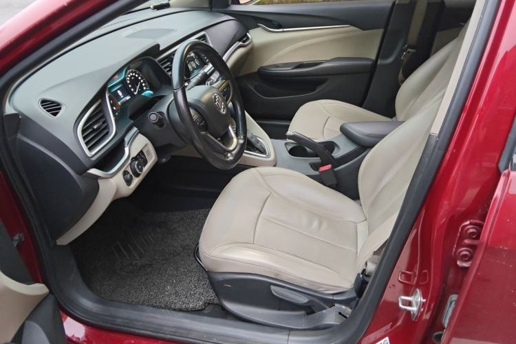 Used Buick GT 2019 15T Dual-Clutch Connected Elite Model China VI Left Front Seat